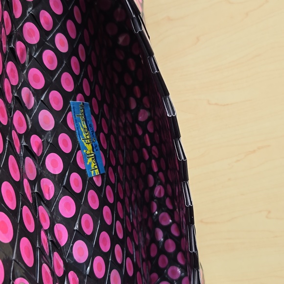 Rebagz Half The Sky Designs pink polka dot messenger/computer bag - Picture 12 of 16